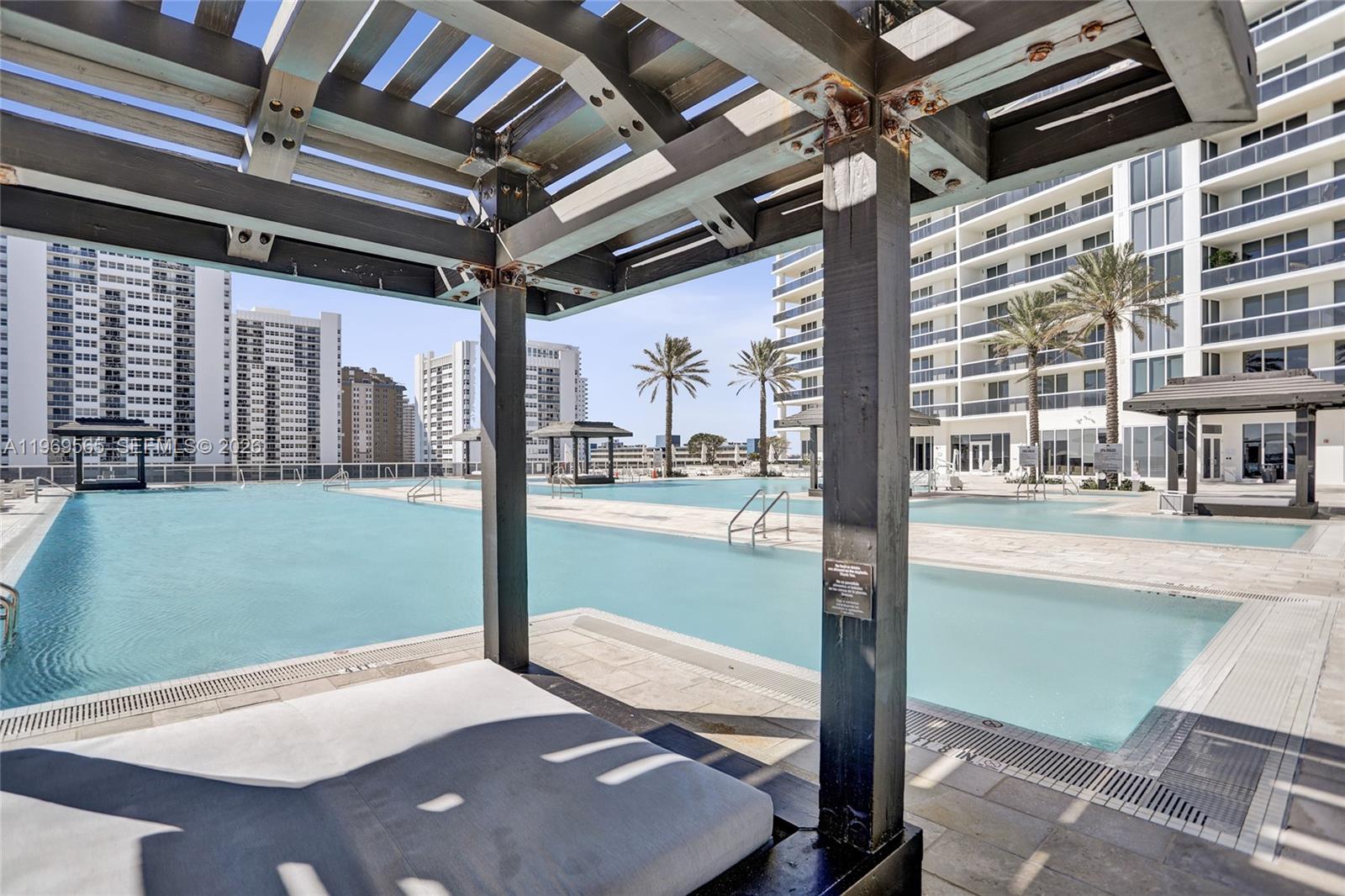 2701 3 / 3 2065 sq. ft. $ 2026-04-27 0 foto