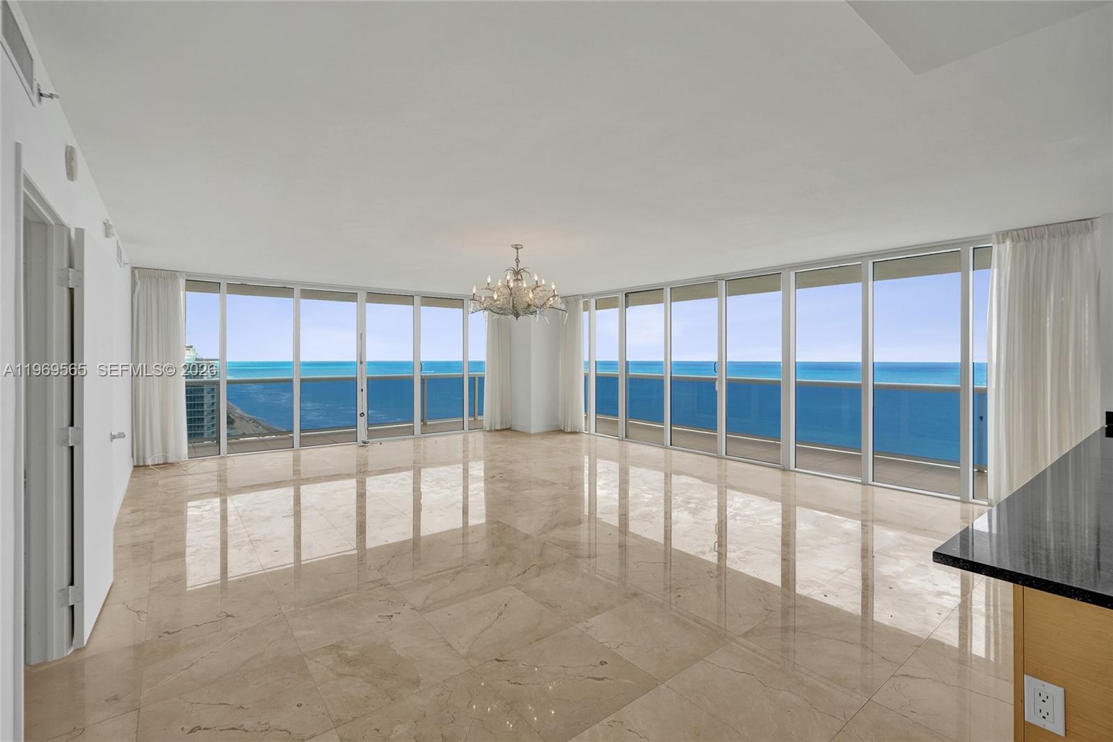 2701 3 / 3 2065 sq. ft. $ 2026-04-27 0 foto