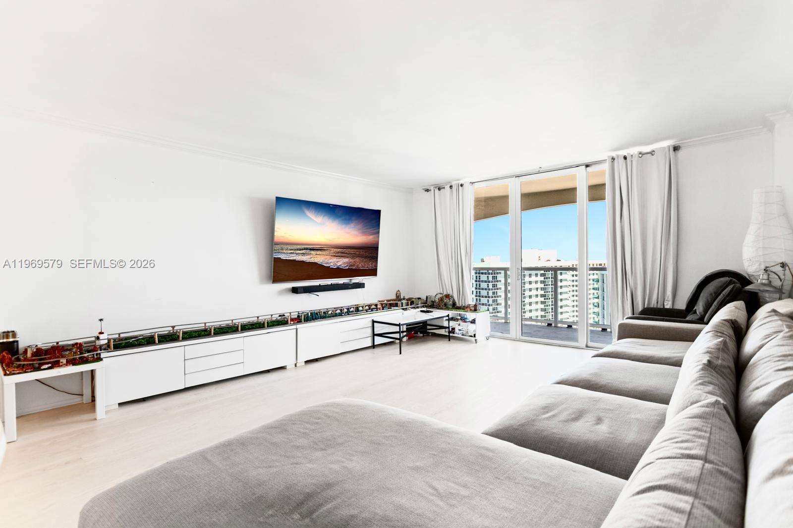 Photo of 3800 Ocean Dr  #1815, Hollywood, Florida, 33019 - 