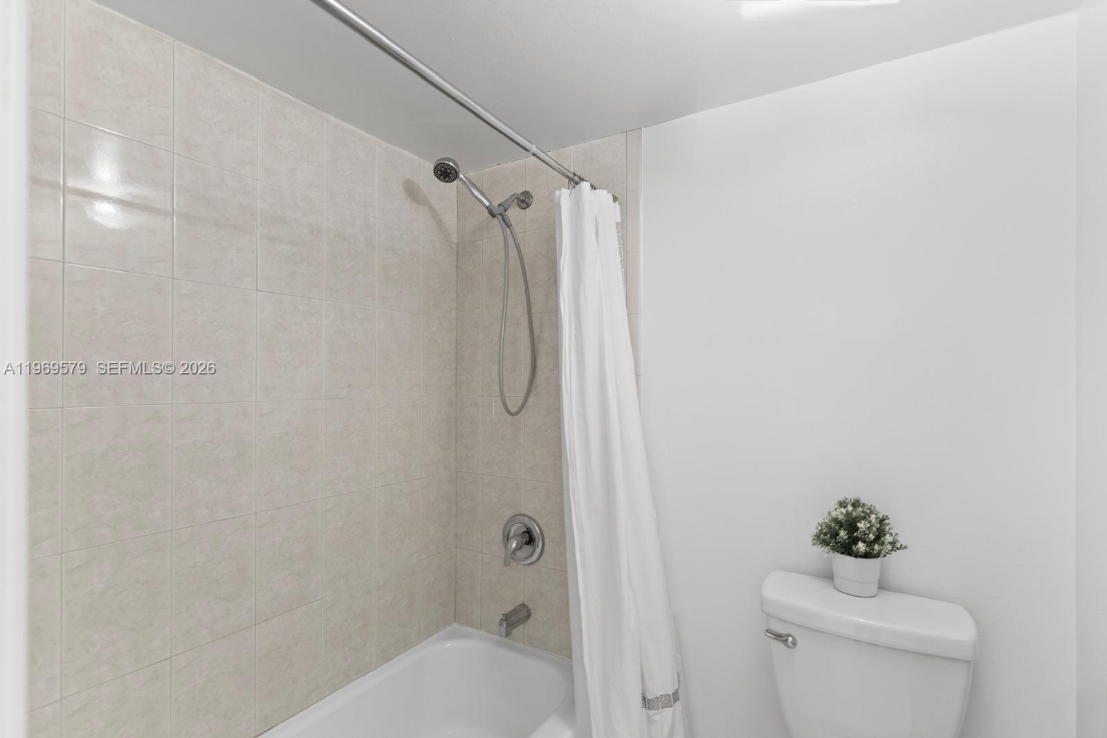 Photo of 3800 Ocean Dr  #1815, Hollywood, Florida, 33019 - 