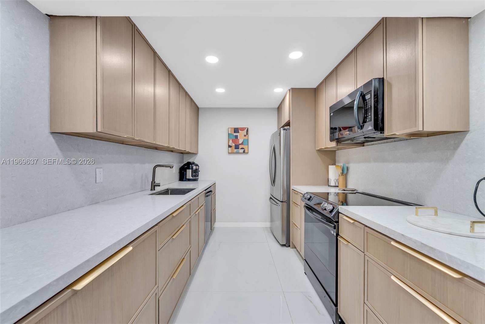 Photo of 2500 PARKVIEW DR  #2407, Hallandale Beach, Florida, 33009 - 