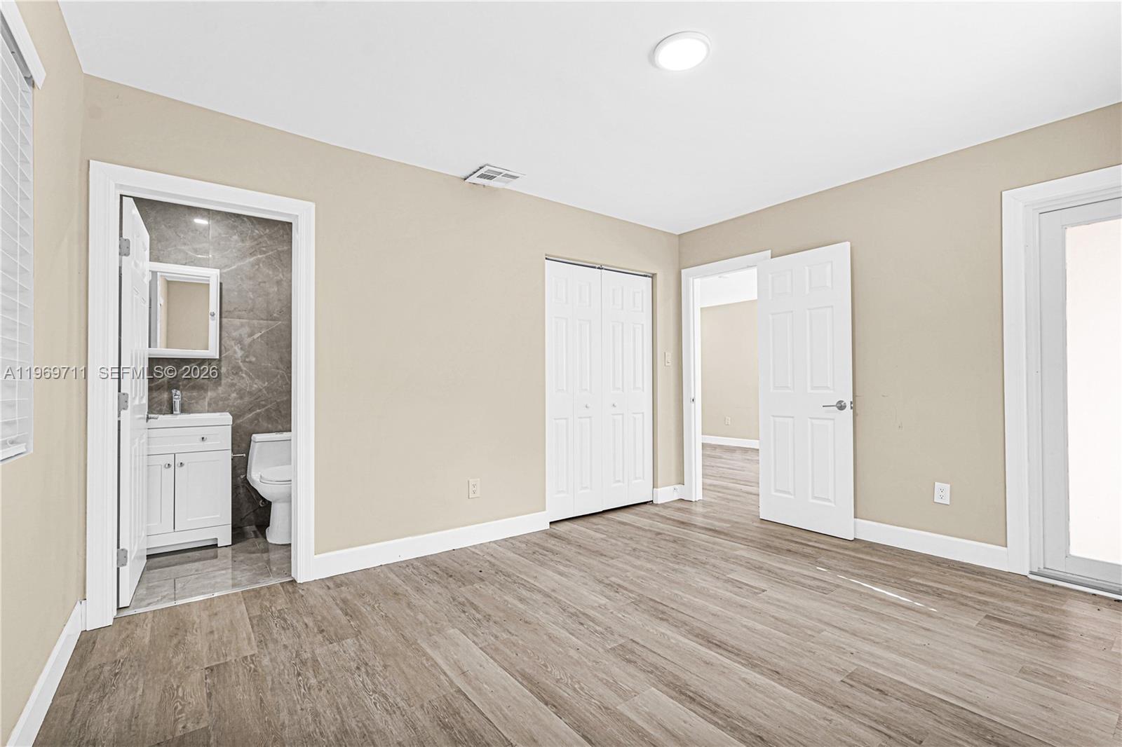 11919 4 / 4 1800 sq. ft. $ 2026-02-21 0 foto