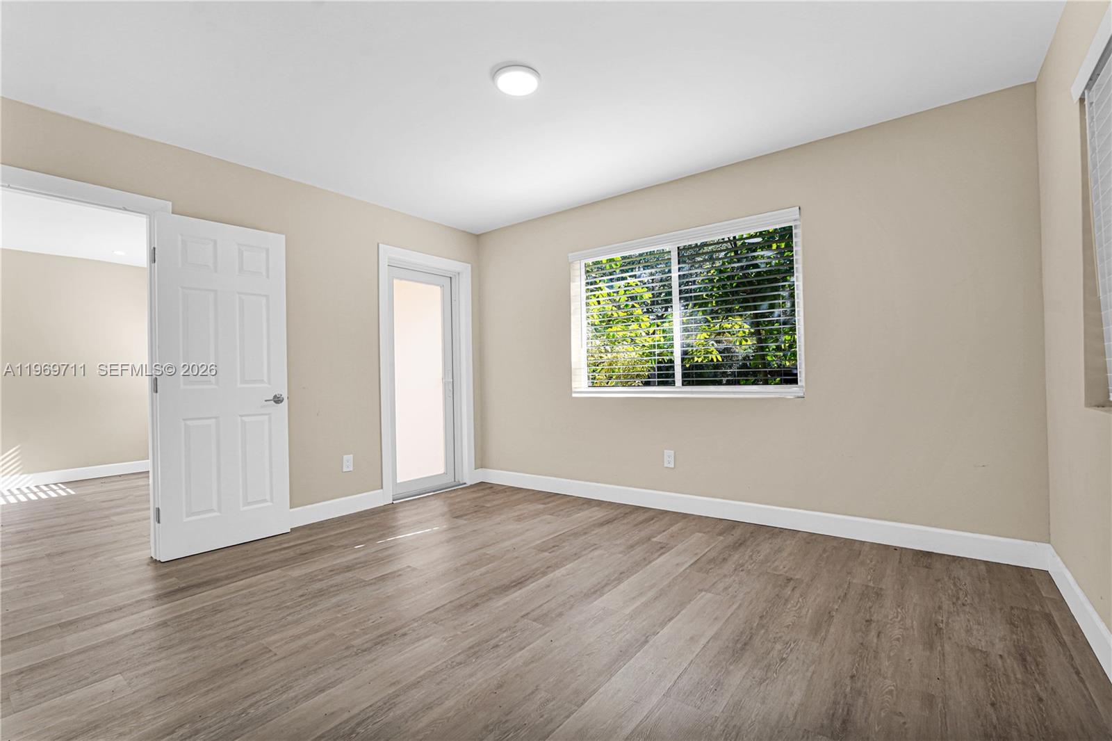 11919 4 / 4 1800 sq. ft. $ 2026-02-21 0 foto