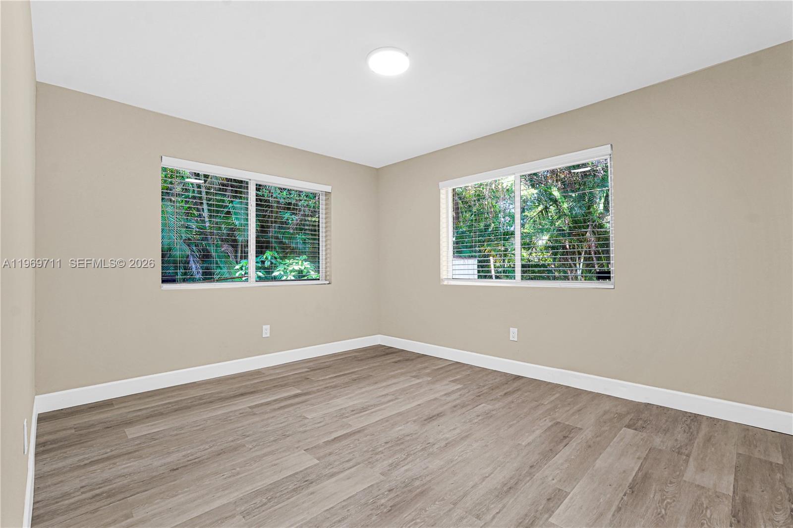 11919 4 / 4 1800 sq. ft. $ 2026-02-21 0 foto