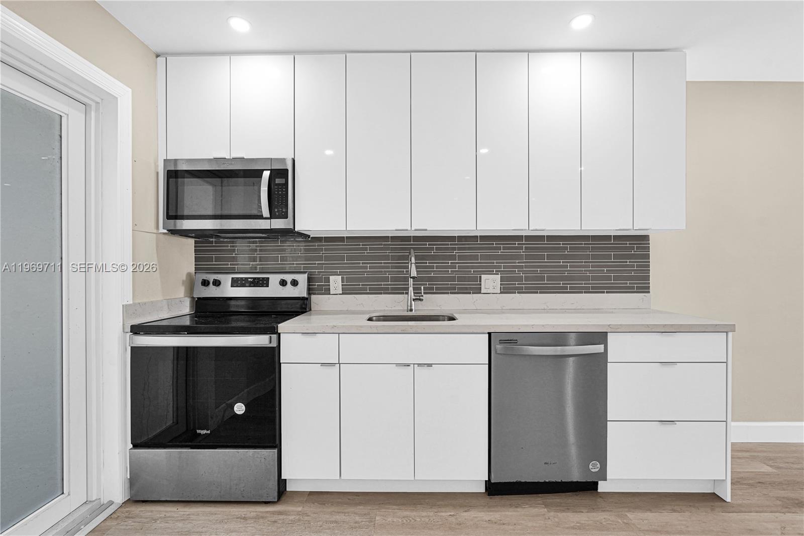 11919 4 / 4 1800 sq. ft. $ 2026-02-21 0 foto