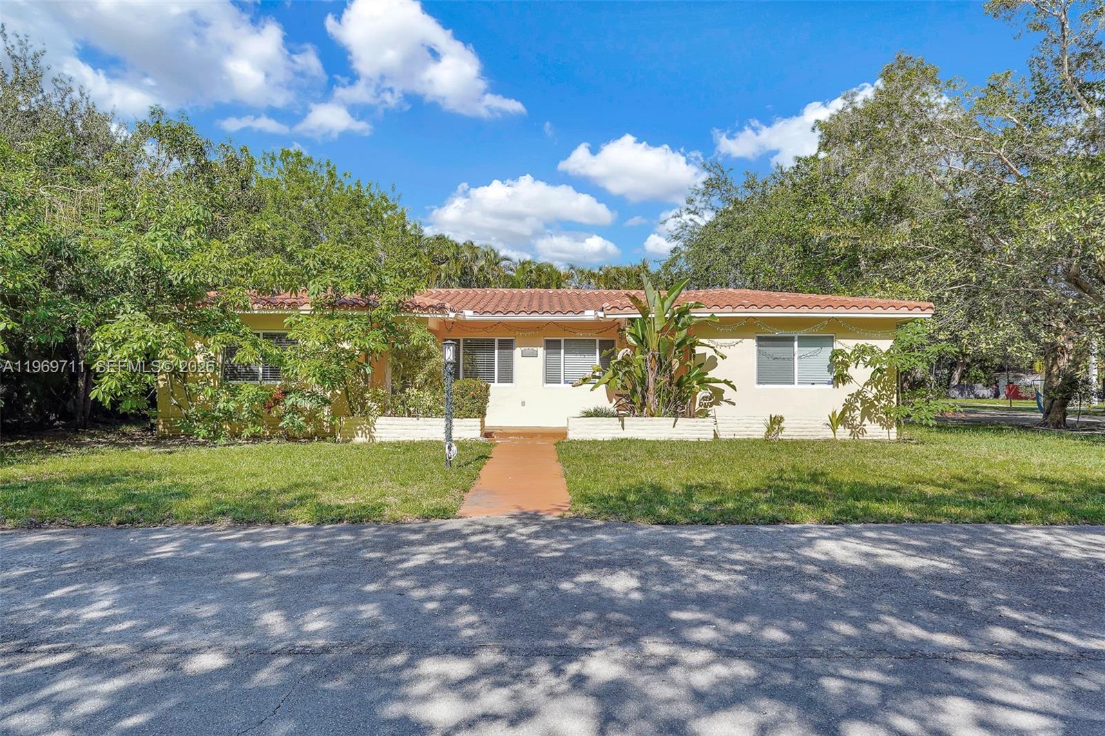 11919 4 / 4 1800 sq. ft. $ 2026-02-21 0 foto