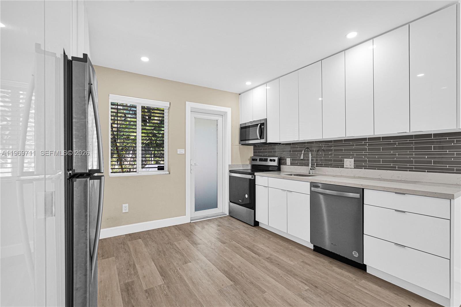 11919 4 / 4 1800 sq. ft. $ 2026-02-21 0 foto