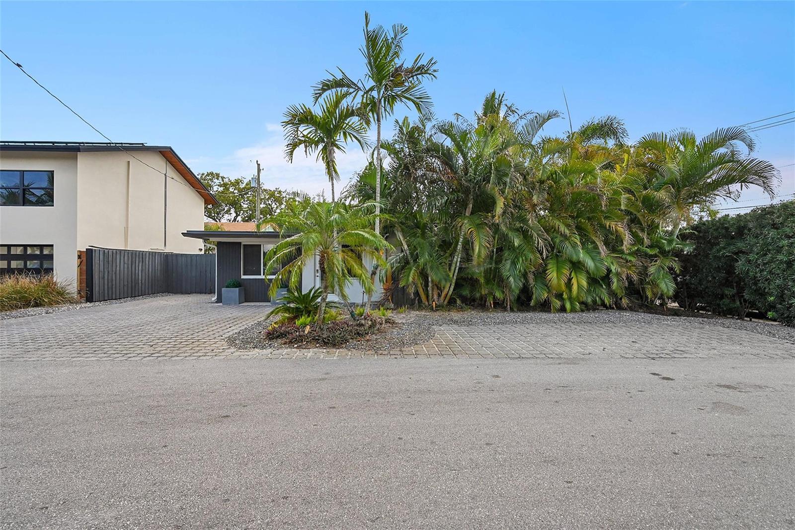 #1-2  / 0 1620 sq. ft. $ 2026-05-28 0 foto