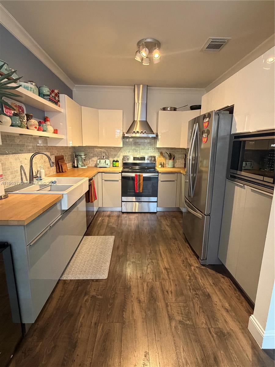 Photo of 1690 Yellowheart Way  (1690), Hollywood, Florida, 33019 - 