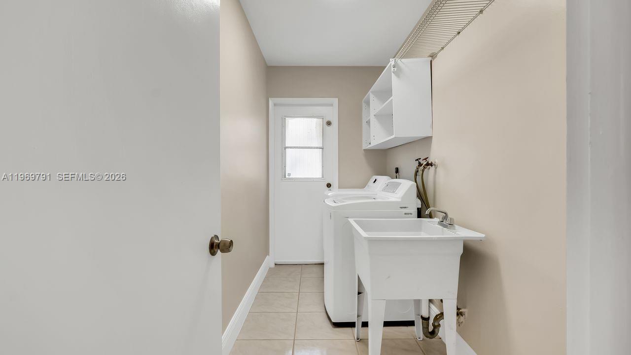 Ver detalles 5300 6 / 3 2898 sq. ft. $ 2026-02-21 0 foto