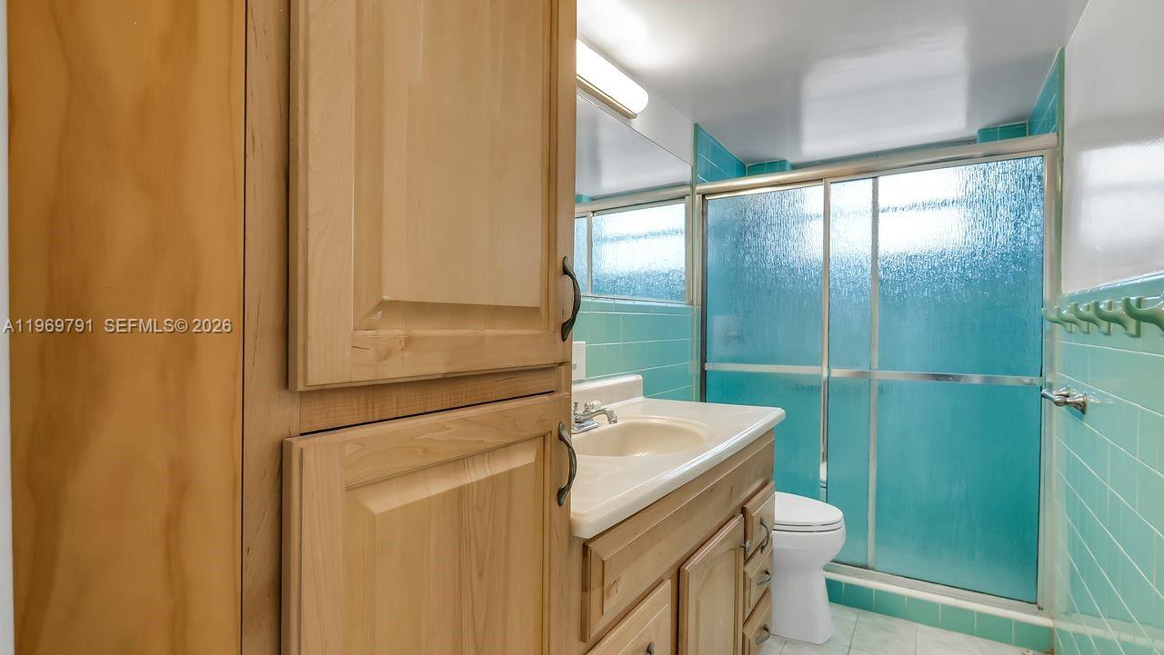 Ver detalles 5300 6 / 3 2898 sq. ft. $ 2026-02-21 0 foto