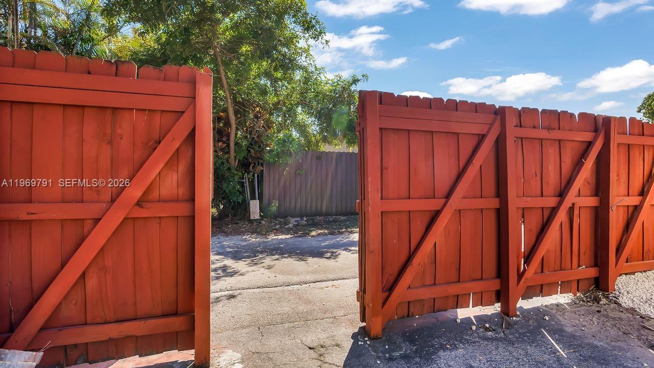 Ver detalles 5300 6 / 3 2898 sq. ft. $ 2026-02-21 0 foto