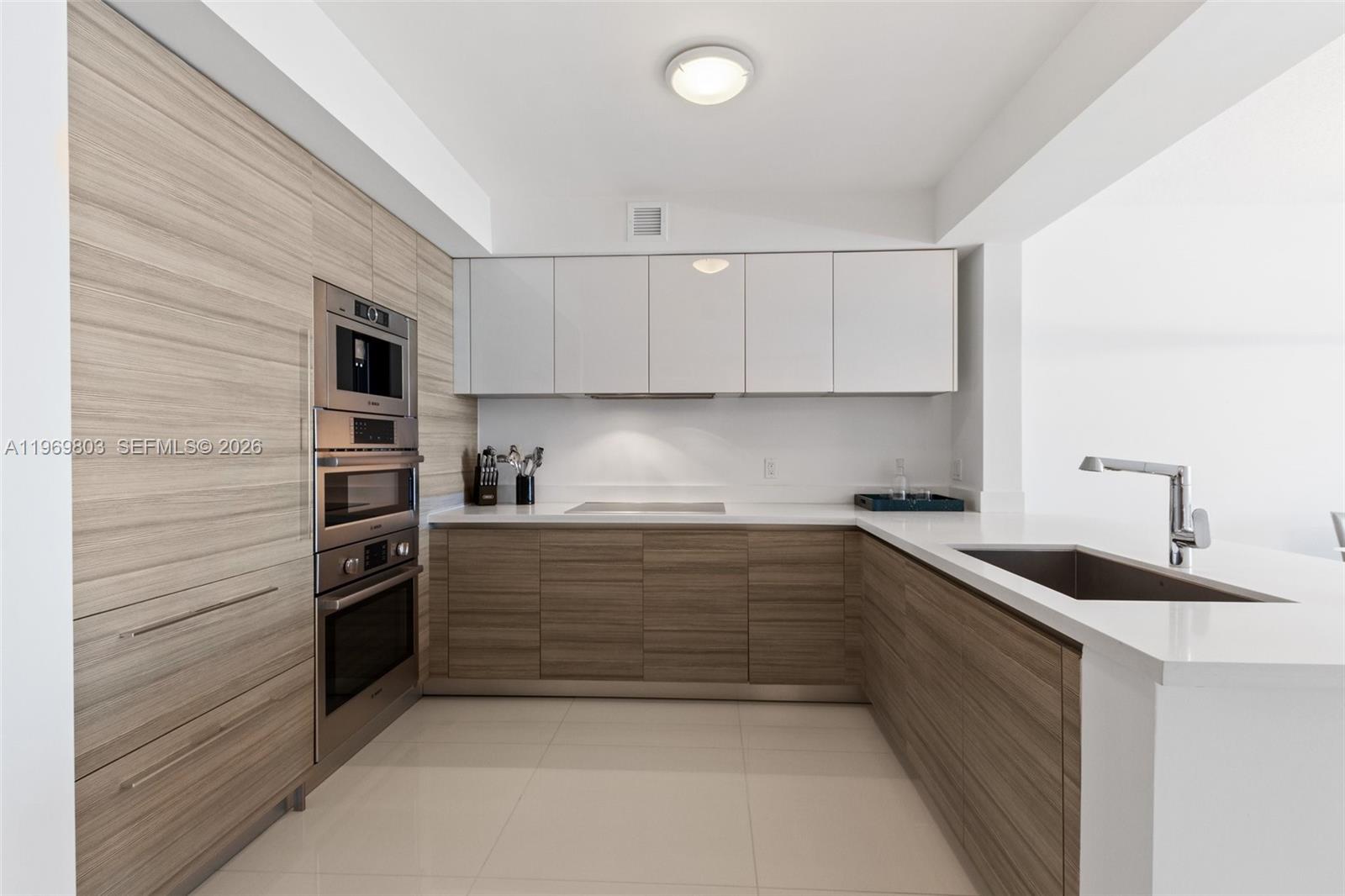 See details 4-2405 2 / 3 1541 sq. ft. $ 2026-02-21 0 Photo