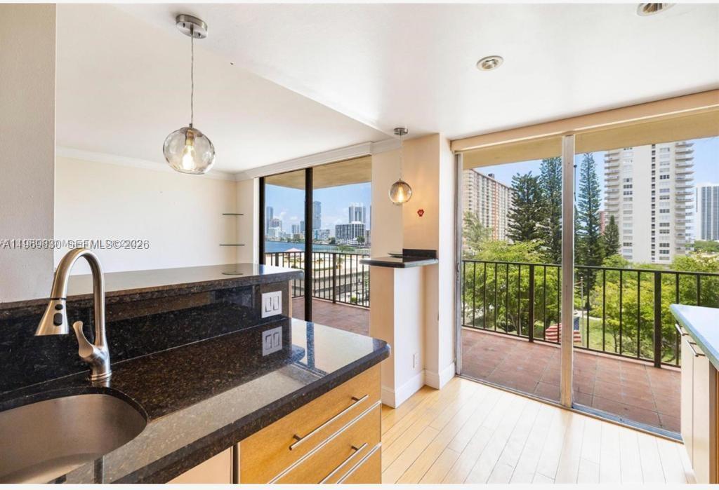 See details 612 2 / 2 1240 sq. ft. $ 2026-02-21 0 Photo