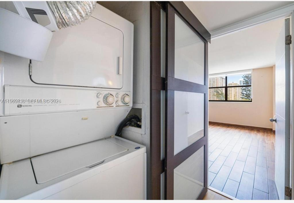 See details 612 2 / 2 1240 sq. ft. $ 2026-02-21 0 Photo