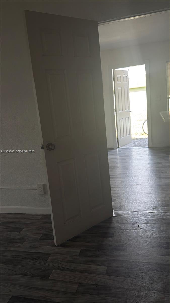 See details / 960 sq. ft. $ 2026-02-21 0 Photo