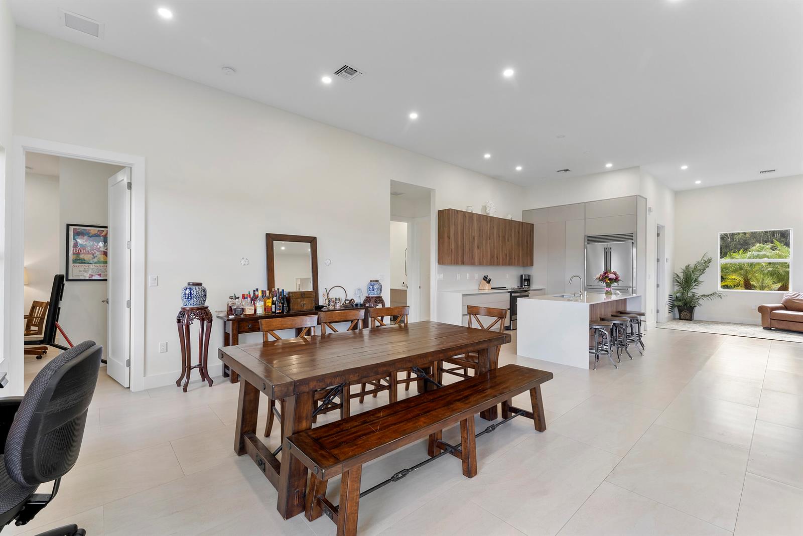 Ver detalles 19921 5 / 3 2772 sq. ft. $ 2026-09-02 0 foto