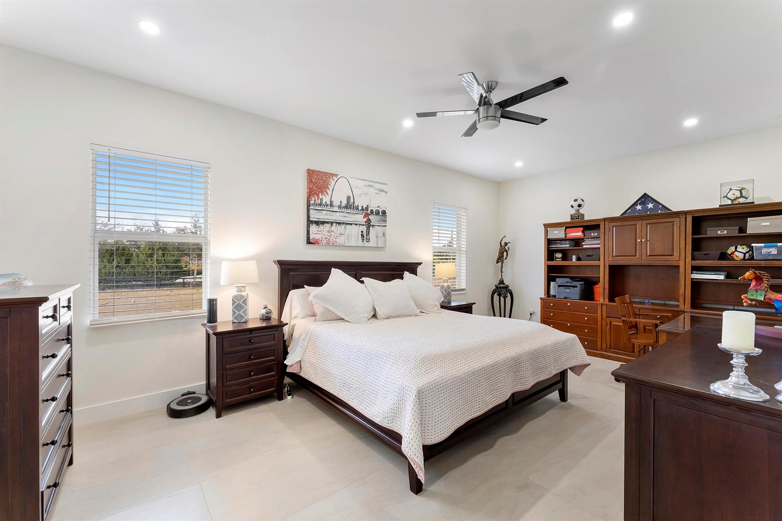 Ver detalles 19921 5 / 3 2772 sq. ft. $ 2026-09-02 0 foto