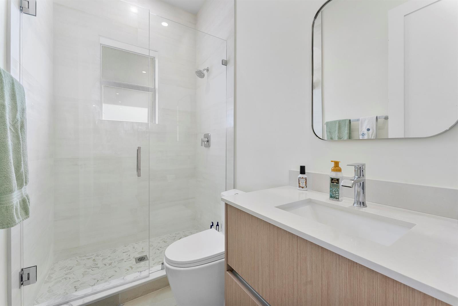 Ver detalles 19921 5 / 3 2772 sq. ft. $ 2026-09-02 0 foto
