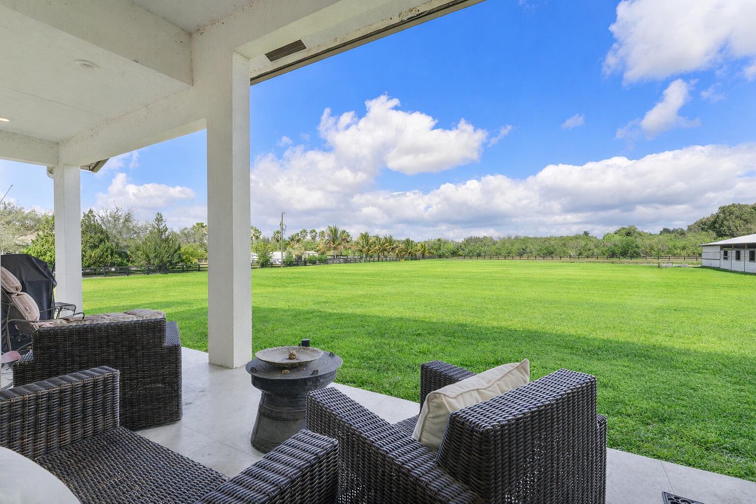 Ver detalles 19921 5 / 3 2772 sq. ft. $ 2026-09-02 0 foto