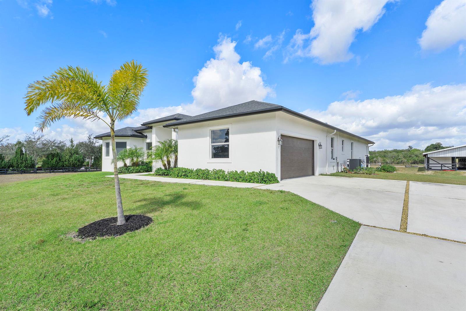 Ver detalles 19921 5 / 3 2772 sq. ft. $ 2026-09-02 0 foto