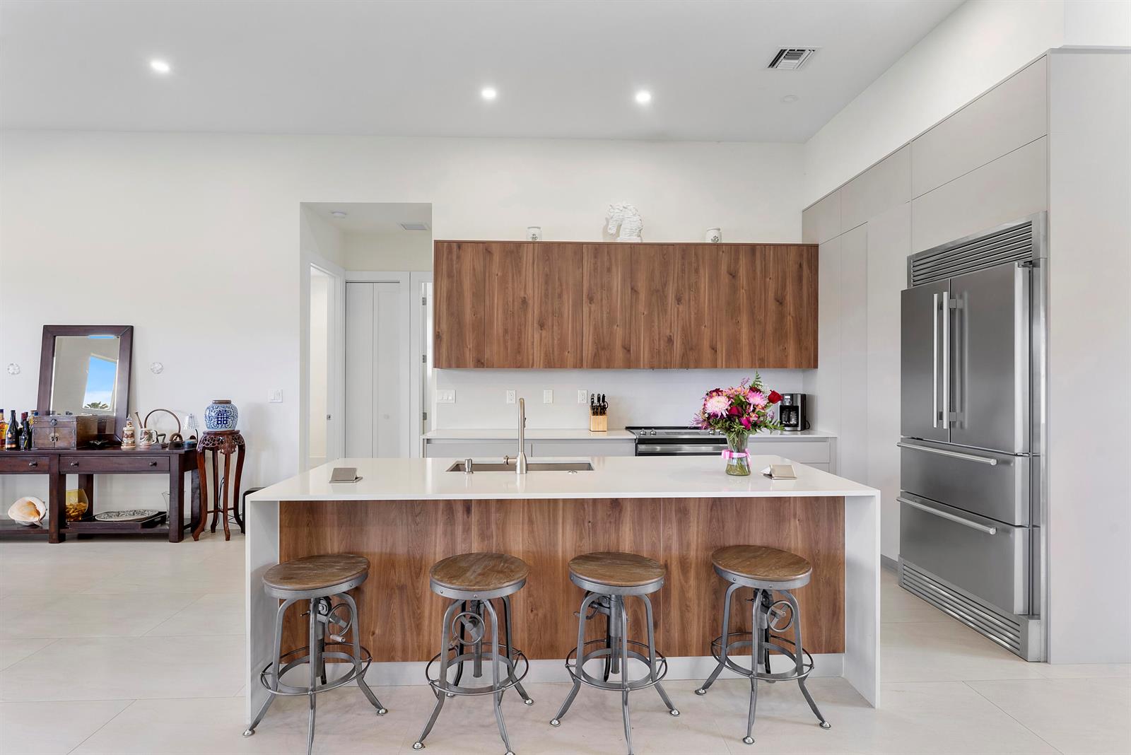 Ver detalles 19921 5 / 3 2772 sq. ft. $ 2026-09-02 0 foto