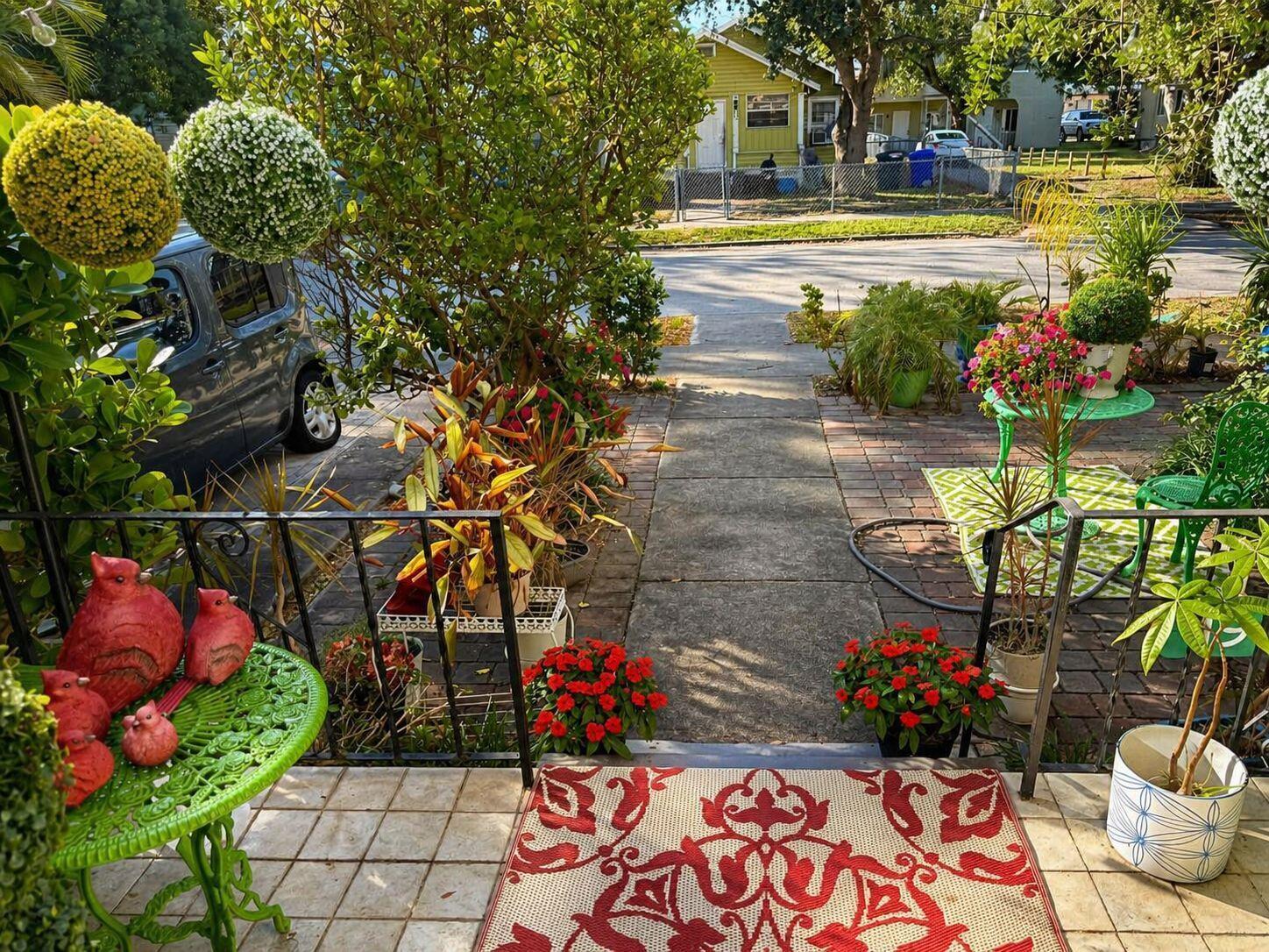 See details / 0 1215 sq. ft. $ 2026-06-16 0 Photo