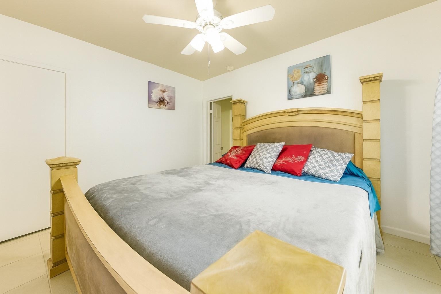 See details / 0 1215 sq. ft. $ 2026-06-16 0 Photo