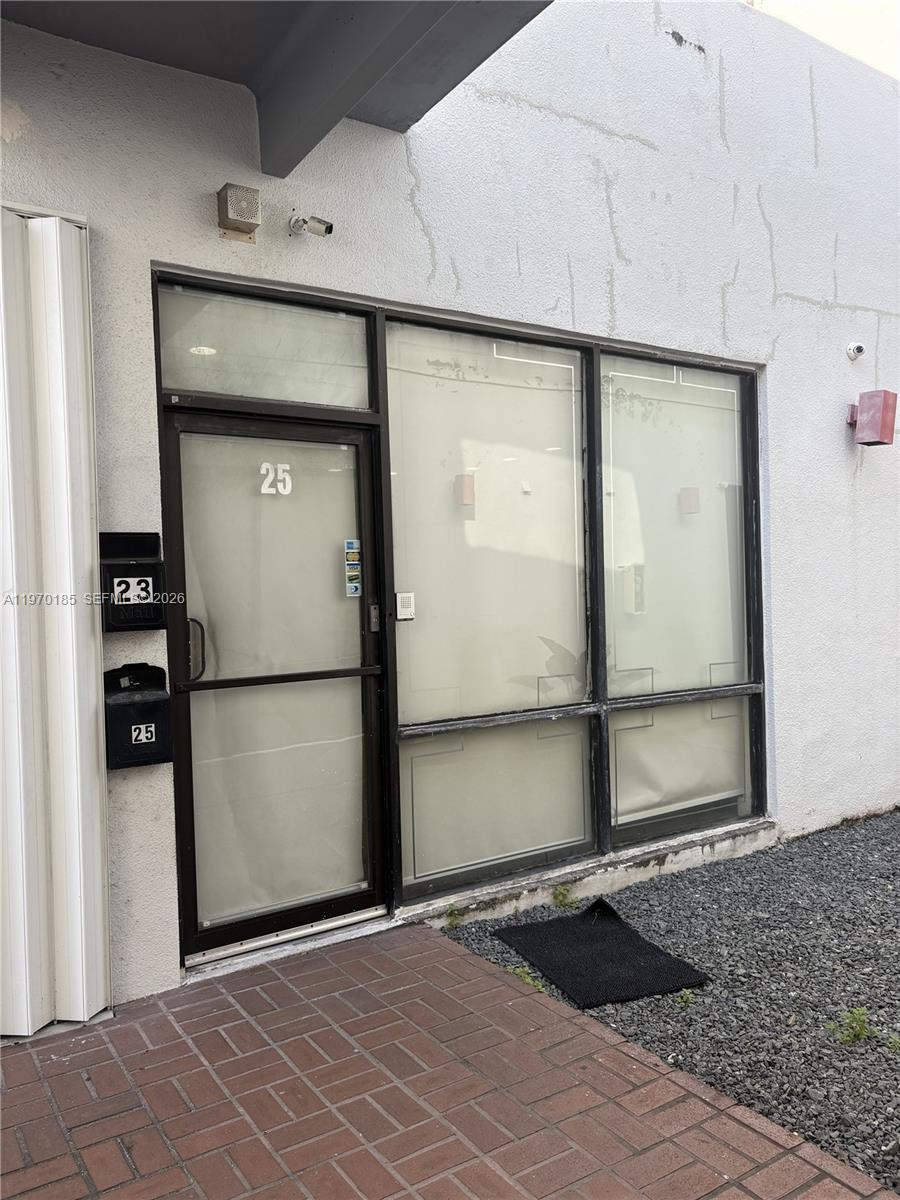 25  /   кв.футов $ 2026-02-23 0 Фото