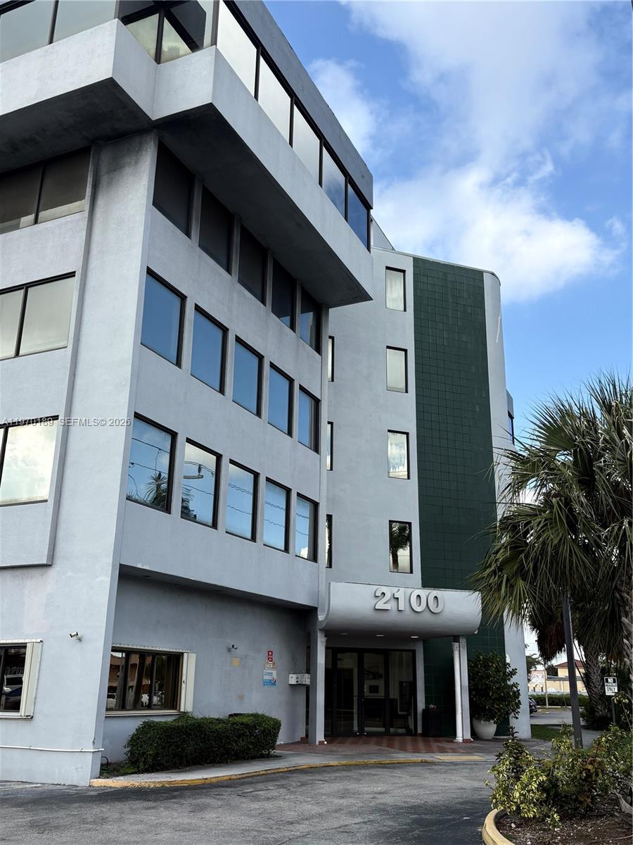 205-206  /   кв.футов $ 2026-02-23 0 Фото