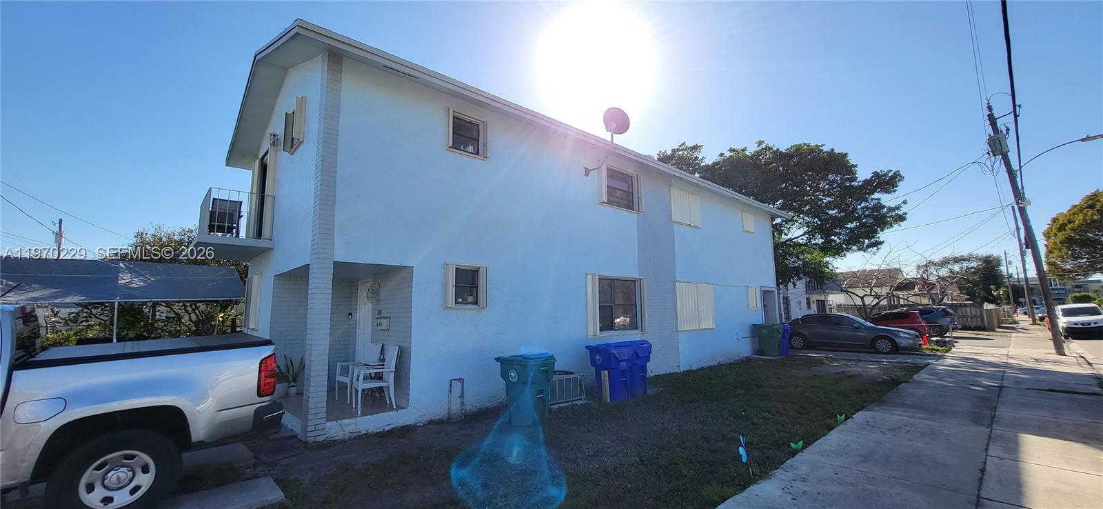   /  1990 кв.футов $ 2026-02-23 0 Фото