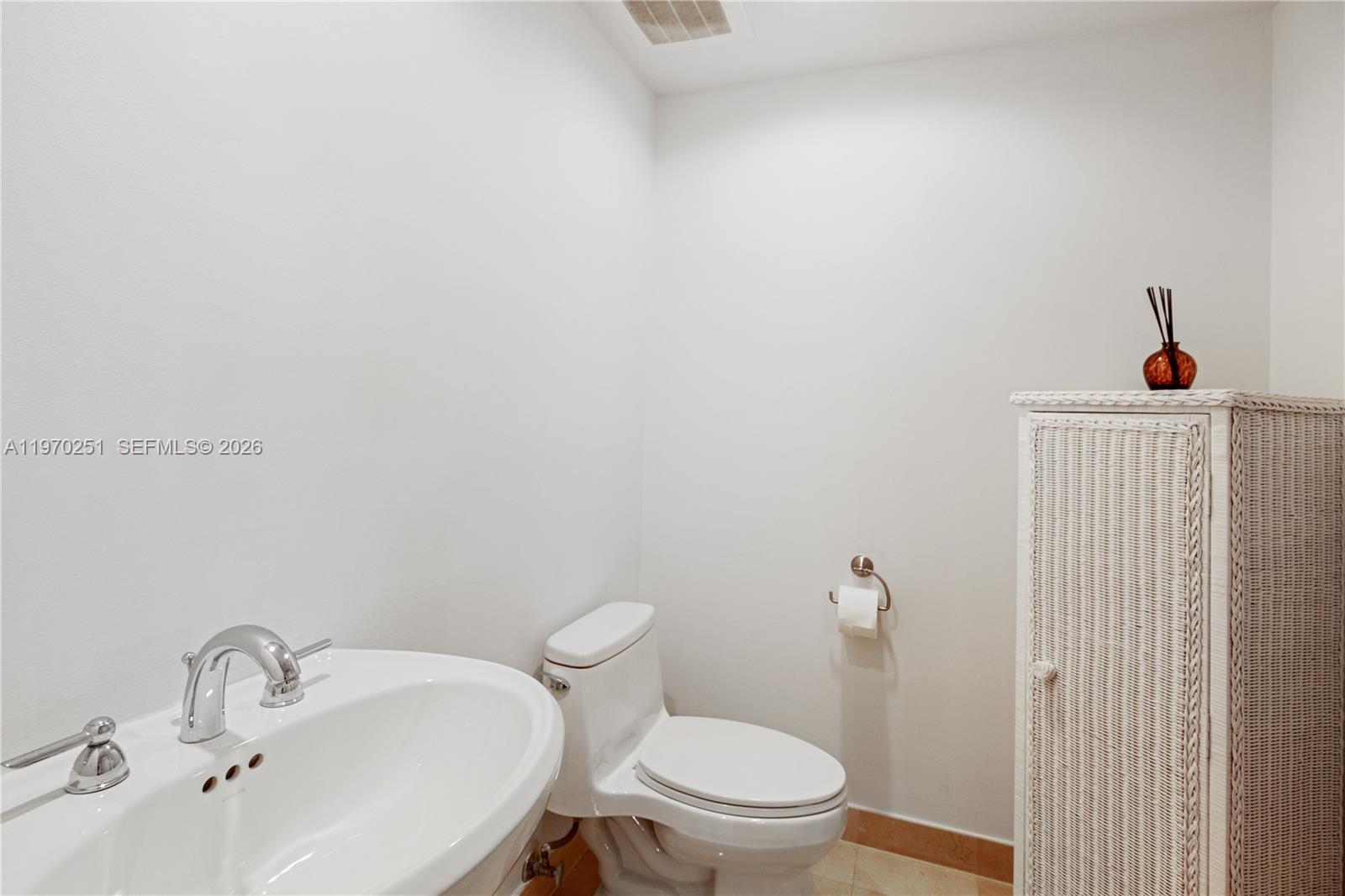4204 3 / 3 1675 sq. ft. $ 2026-02-23 0 foto