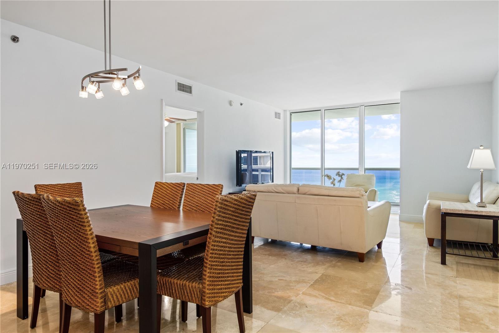 4204 3 / 3 1675 sq. ft. $ 2026-02-23 0 foto