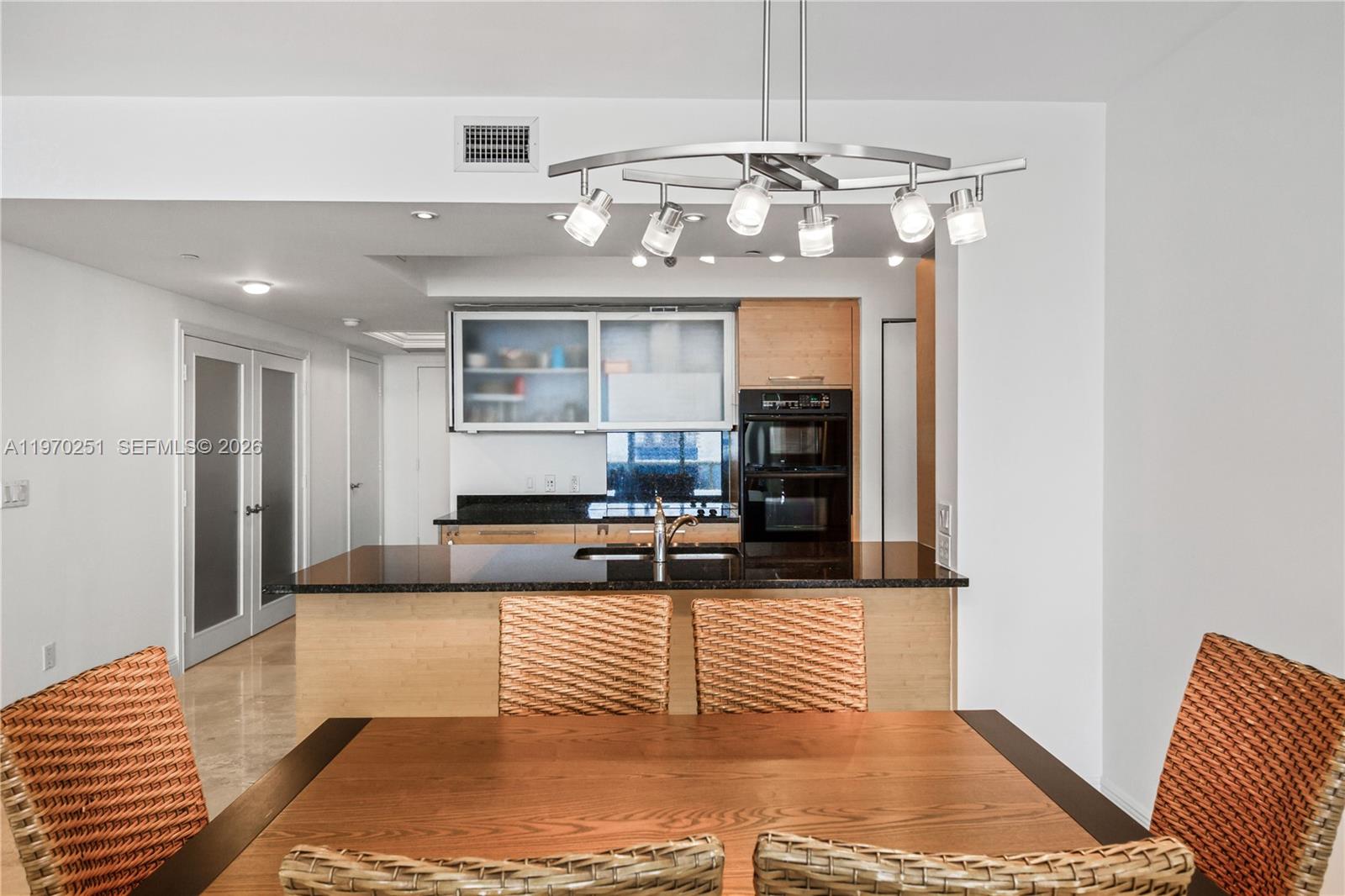 4204 3 / 3 1675 sq. ft. $ 2026-02-23 0 foto
