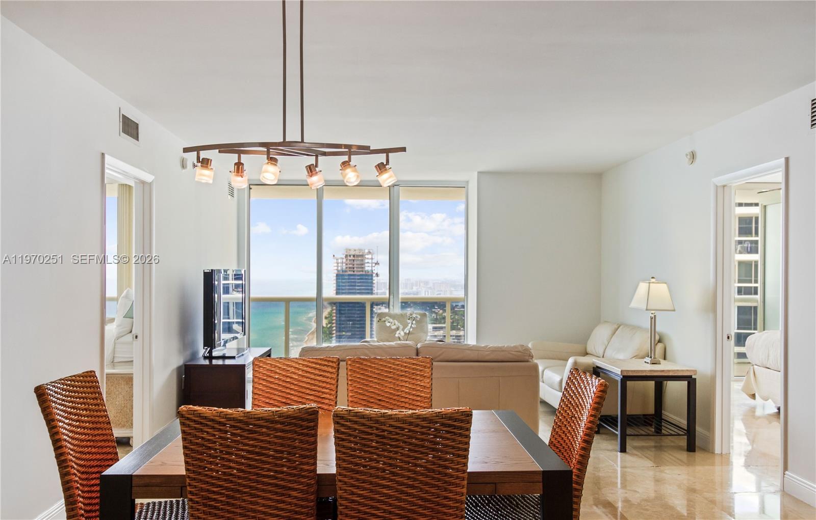 4204 3 / 3 1675 sq. ft. $ 2026-02-23 0 foto