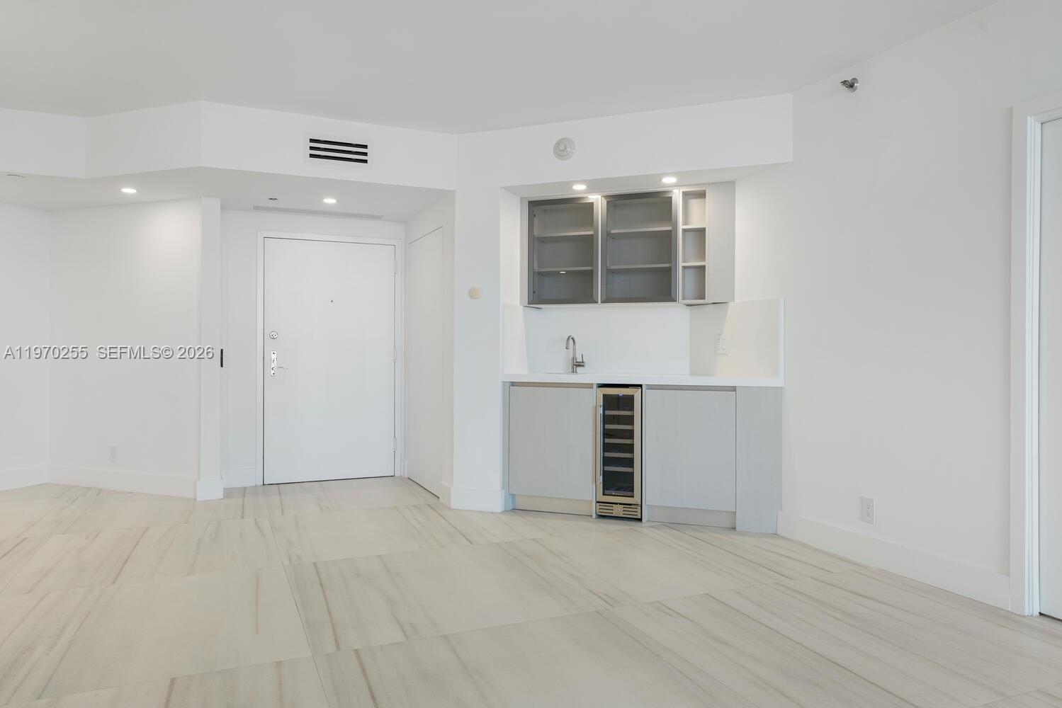 2504 2 / 2 1607 кв.футов $ 2026-02-23 0 Фото