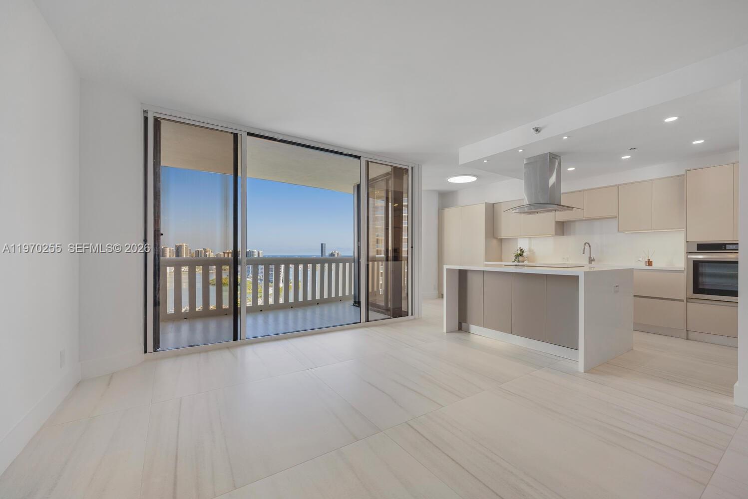 2504 2 / 2 1607 кв.футов $ 2026-02-23 0 Фото