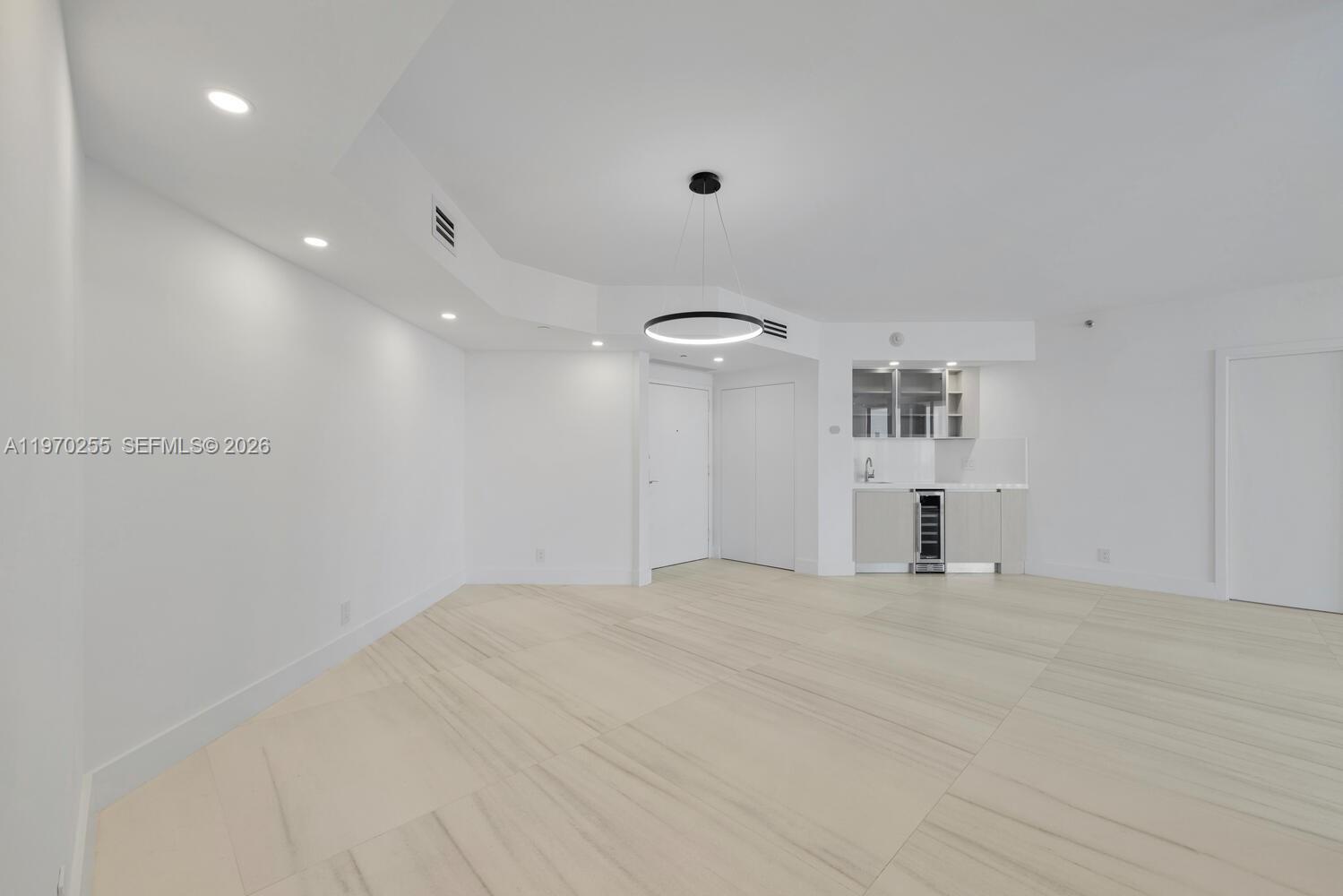 2504 2 / 2 1607 кв.футов $ 2026-02-23 0 Фото