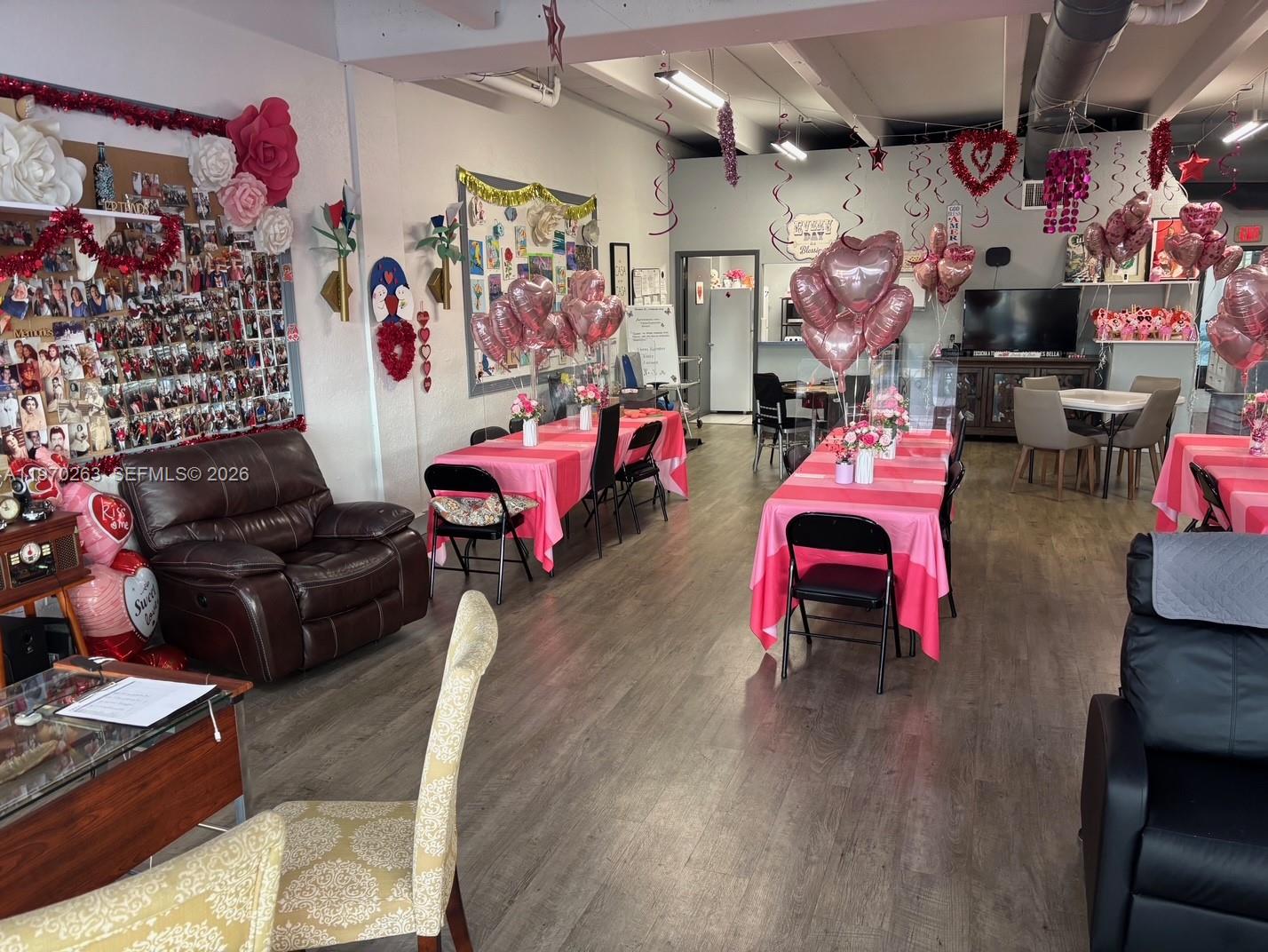   /   кв.футов $ 2026-02-23 0 Фото