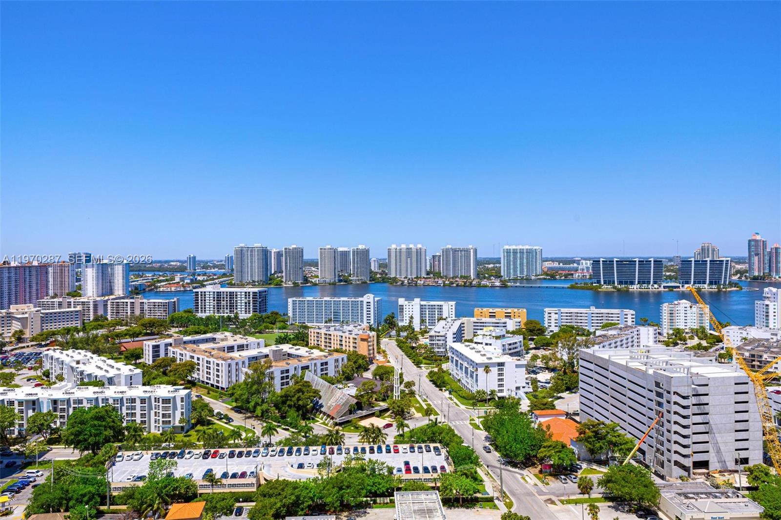 2402 3 / 3 2214 кв.футов $ 2026-02-23 0 Фото