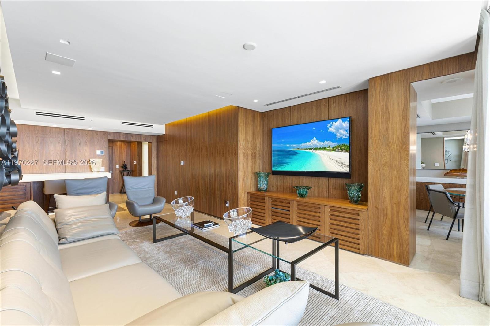 2402 3 / 3 2214 кв.футов $ 2026-02-23 0 Фото