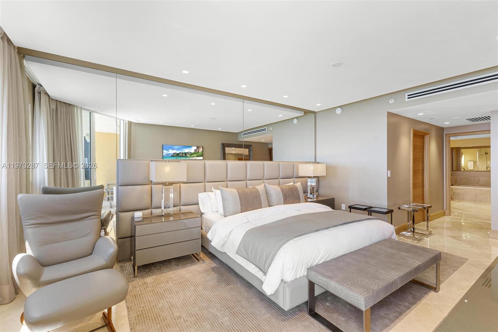 2402 3 / 3 2214 кв.футов $ 2026-02-23 0 Фото