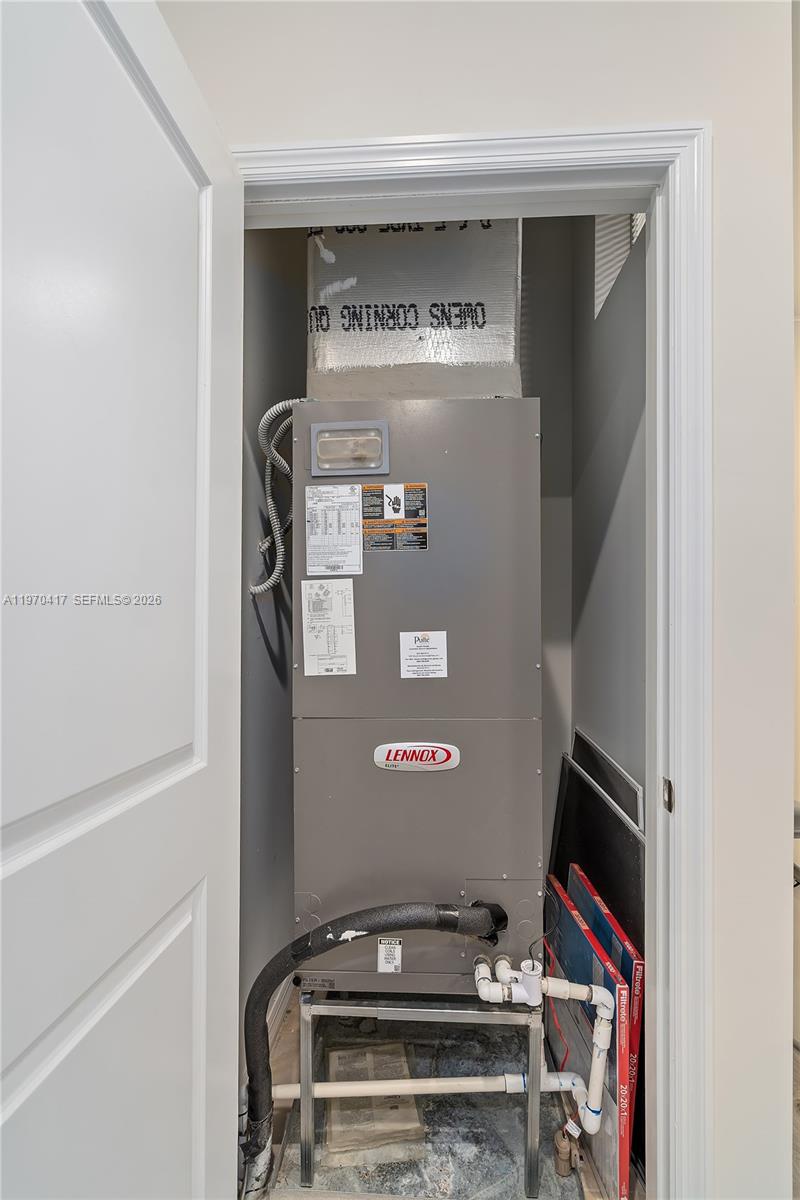 1475 3 / 3 1824 sq. ft. $ 2026-02-23 0 Photo