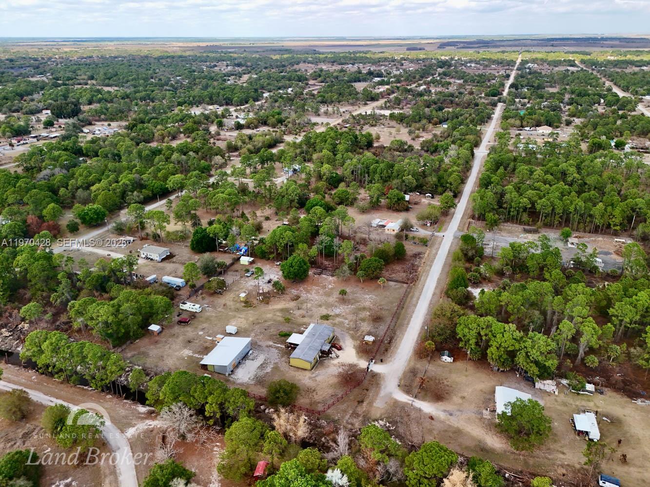   /   кв.футов $ 2026-02-23 0 Фото