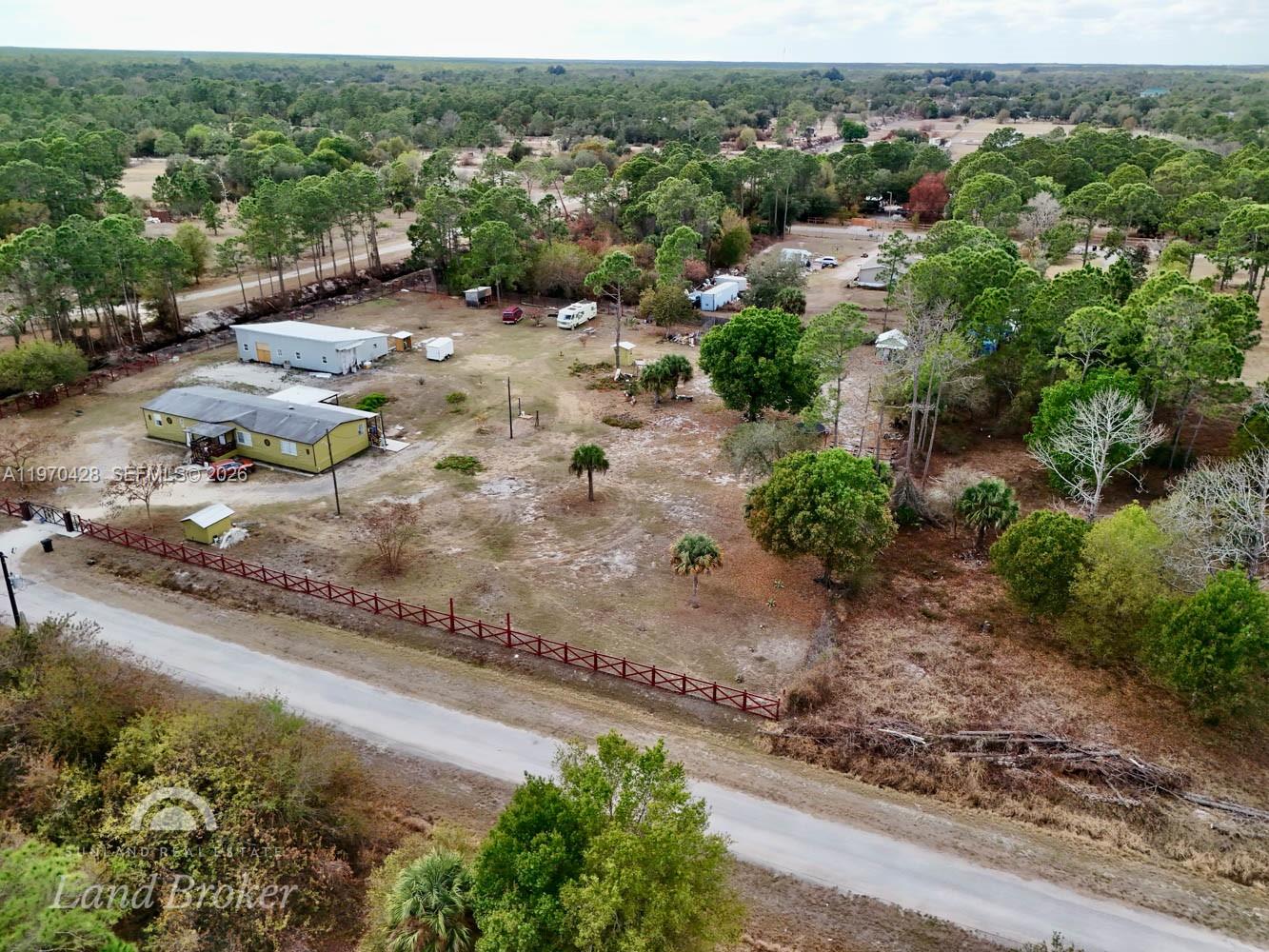   /   кв.футов $ 2026-02-23 0 Фото