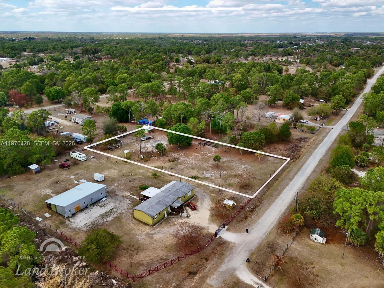   /   кв.футов $ 2026-02-23 0 Фото