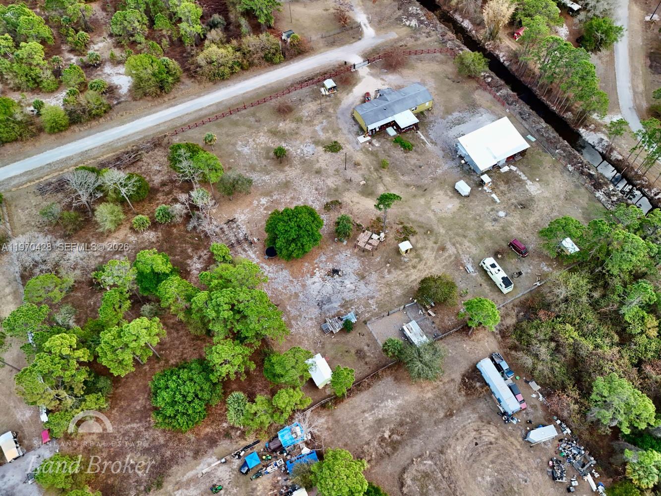   /   кв.футов $ 2026-02-23 0 Фото