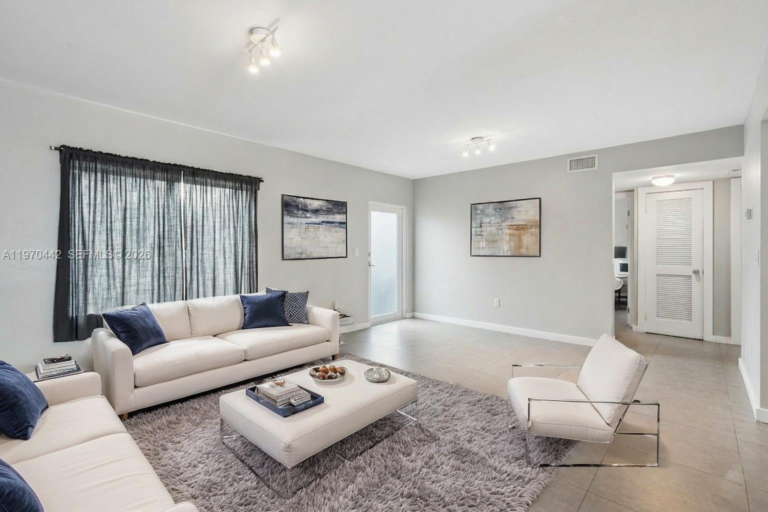   /  2074 sq. ft. $ 2026-02-23 0 foto