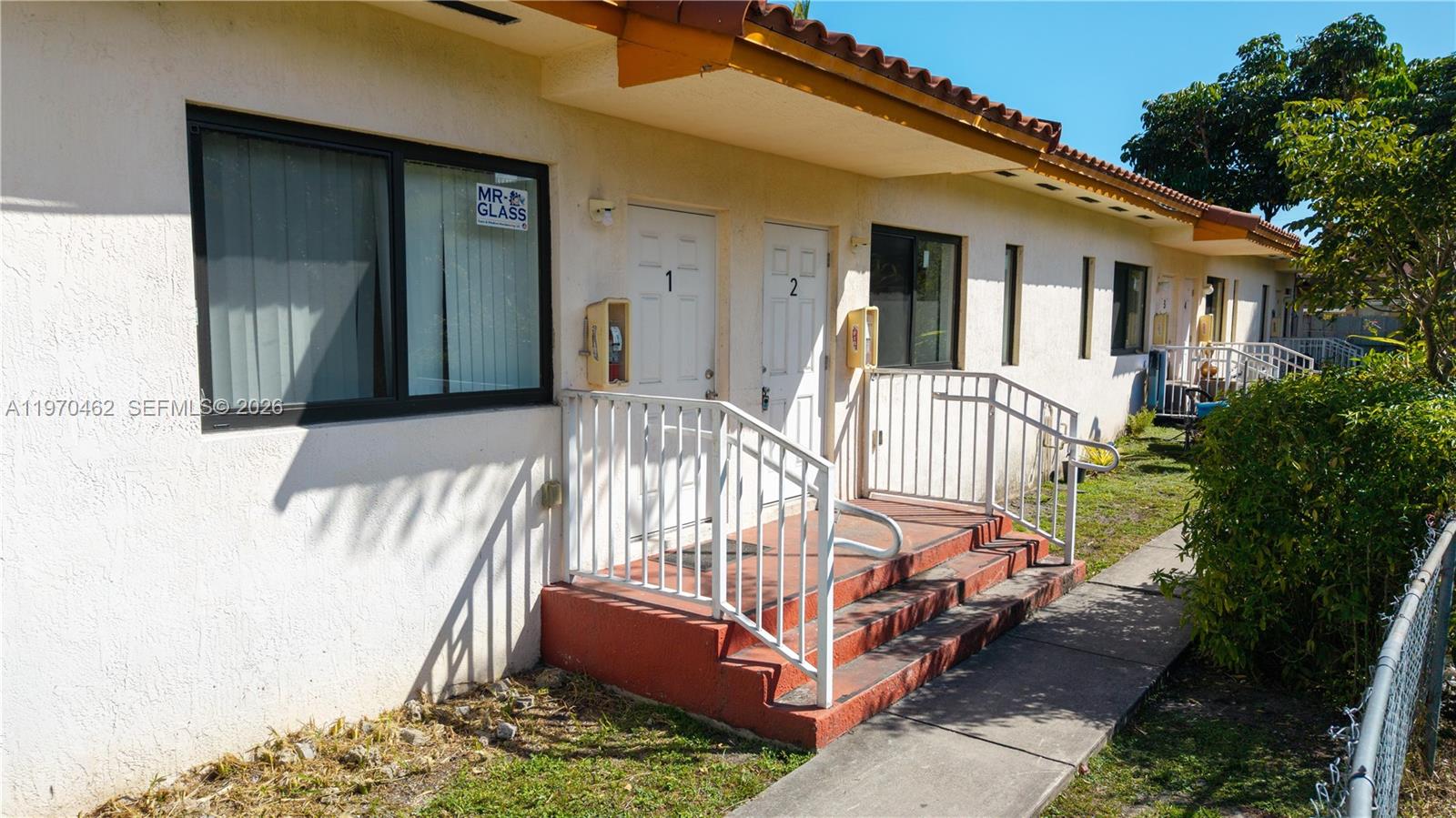 5  /   кв.футов $ 2026-02-23 0 Фото