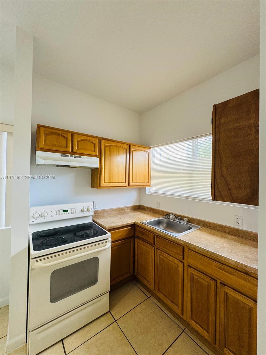 5  /   кв.футов $ 2026-02-23 0 Фото